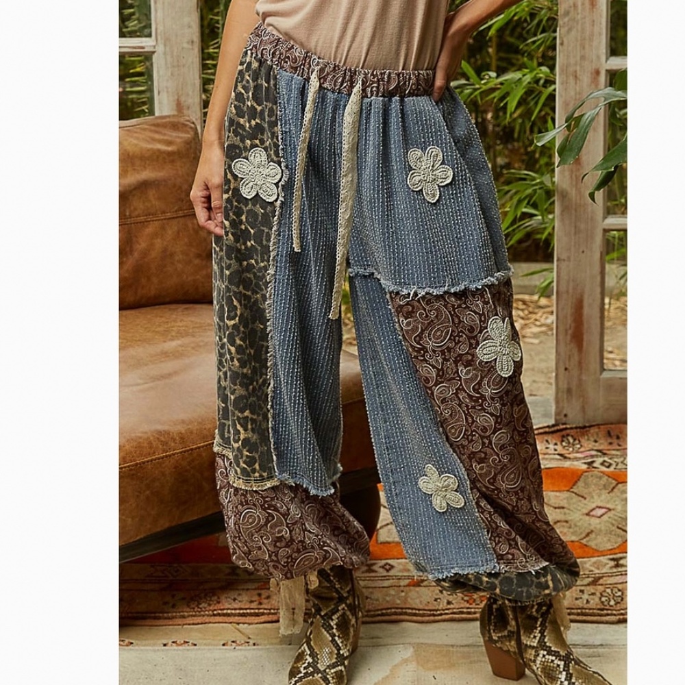 🎉 POL “Monica 2 ” POL Woven Jogger Pants with Patchwork and Crochet Detail 85
